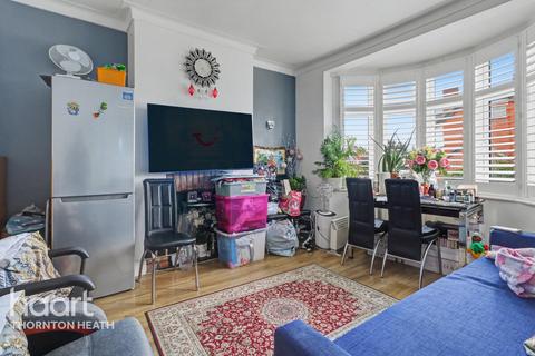 3 bedroom semi-detached house for sale, Valley Road, LONDON