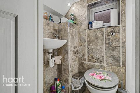 3 bedroom semi-detached house for sale, Valley Road, LONDON
