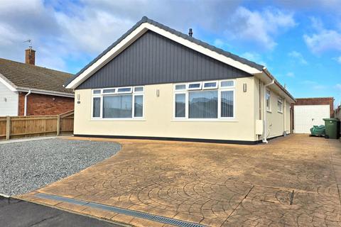 3 bedroom detached bungalow for sale, Brett Avenue, Gorleston