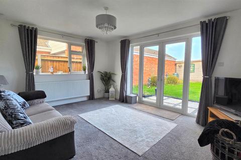 3 bedroom detached bungalow for sale, Brett Avenue, Gorleston