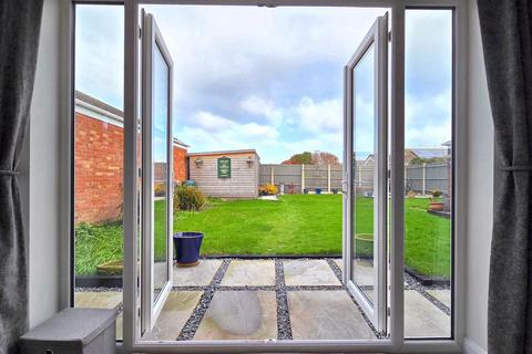 3 bedroom detached bungalow for sale, Brett Avenue, Gorleston
