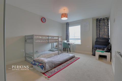 undefined, Greenford, UB6