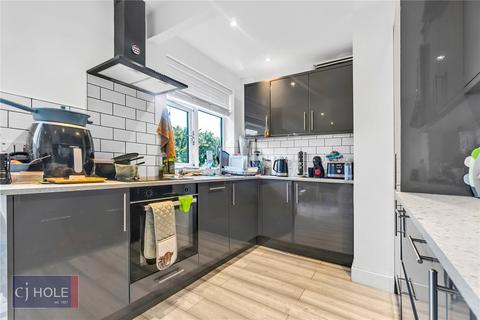 3 bedroom detached house to rent, Hanham Road, Bristol BS15