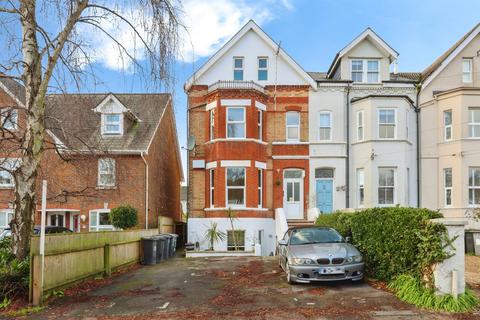 2 bedroom ground floor flat for sale, R L Stevenson Avenue, Bournemouth