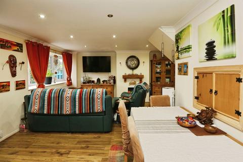 3 bedroom end of terrace house for sale, Sherley Green, Bursledon, Southampton