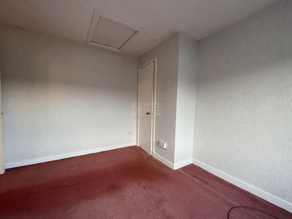 Bedroom 2b.JPG
