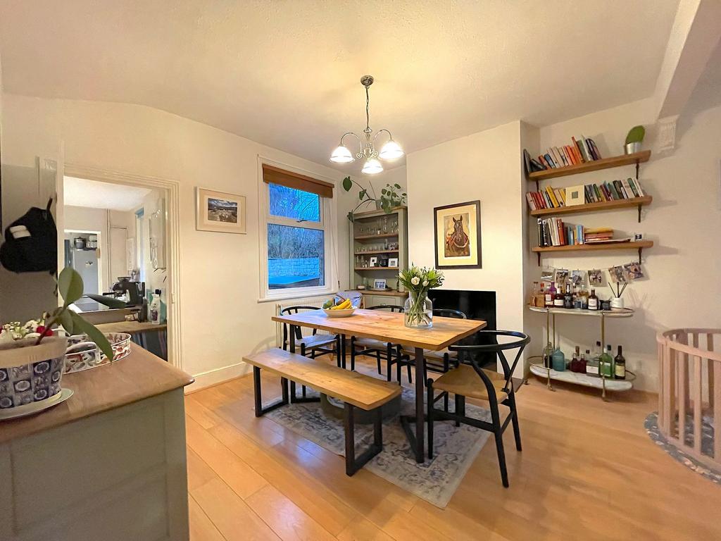 Living Room/Dining Room (1)