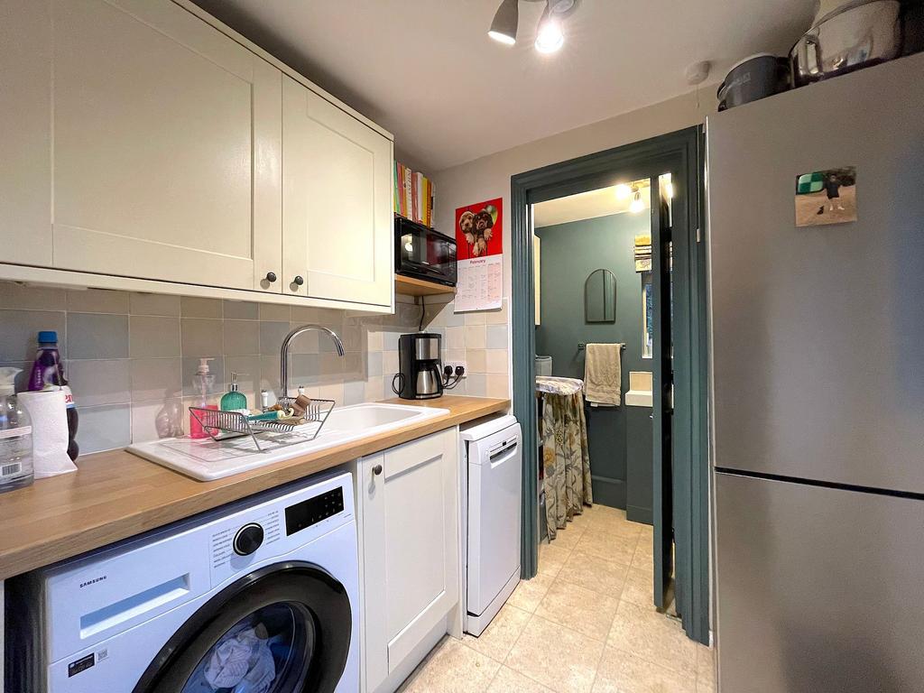 Utility Room (1)