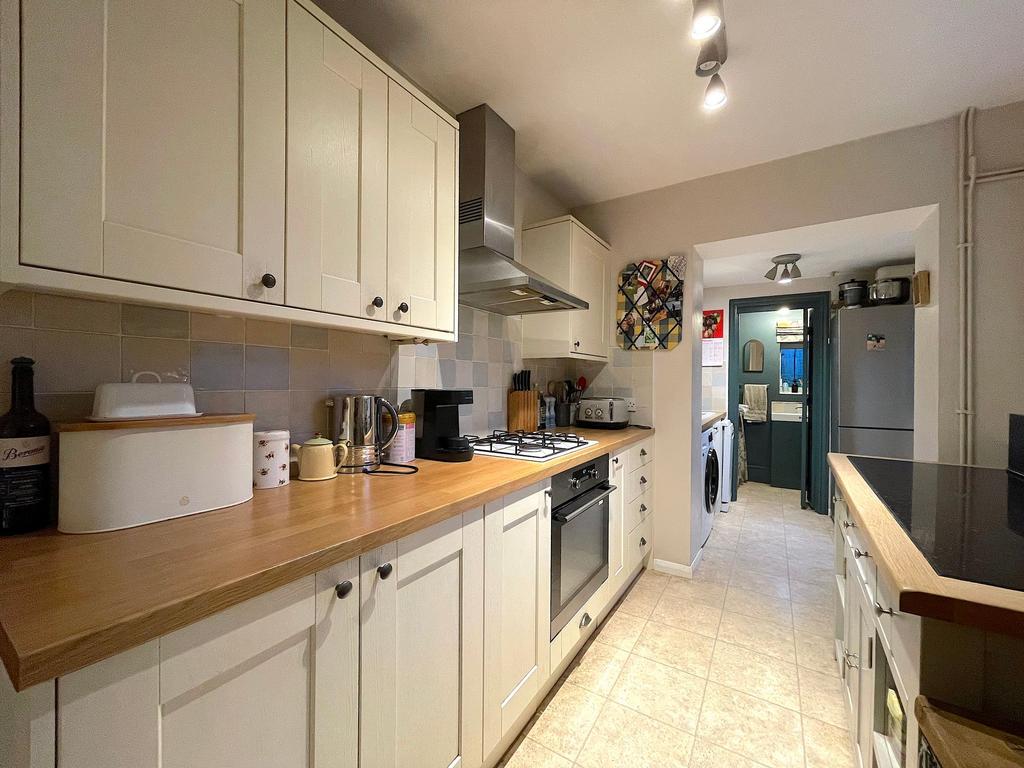 Kitchen (1)