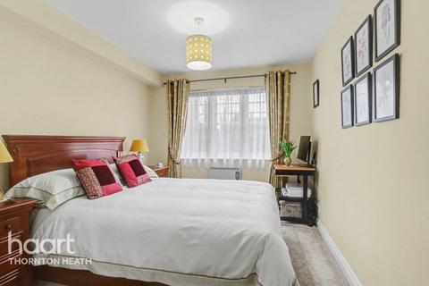 undefined, Fawcett Close, London