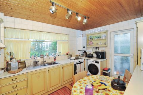 3 bedroom detached house for sale, Harold Road, Hastings