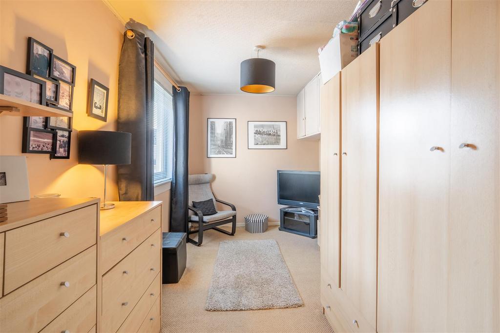 Bedroom.three.jpg