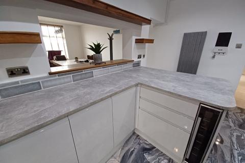 1 bedroom in a house share to rent, Wetherby Road, Leeds, West Yorkshire, LS17