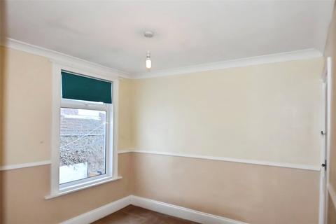 2 bedroom terraced house to rent, St. Stephens Road, Hampshire PO2