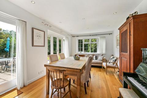 5 bedroom detached house to rent, Roedean Crescent, London SW15