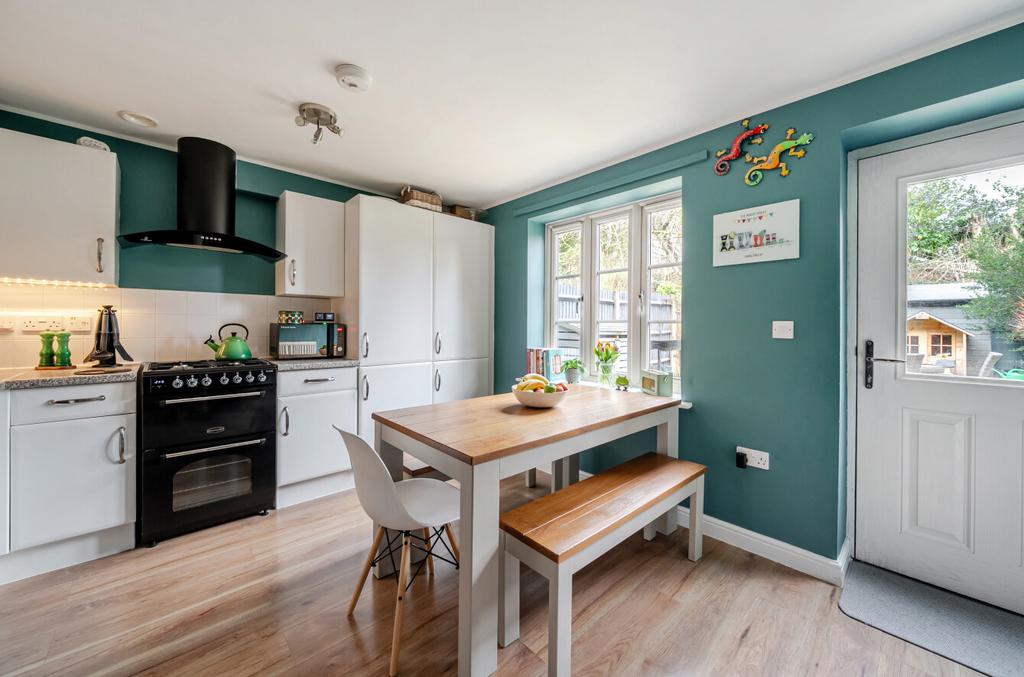 1416230 10 699834...