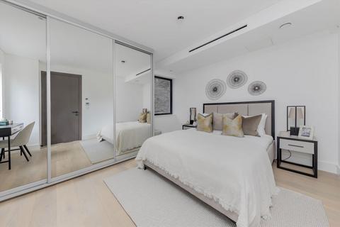 5 bedroom semi-detached house to rent, Gulliver Place, London N10