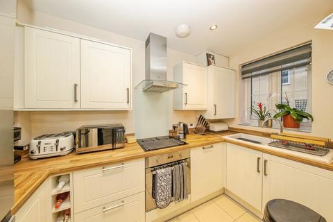 2 bedroom end of terrace house for sale, Henry Everett Grove, Colchester