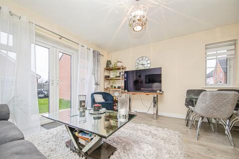2 bedroom end of terrace house for sale, Henry Everett Grove, Colchester