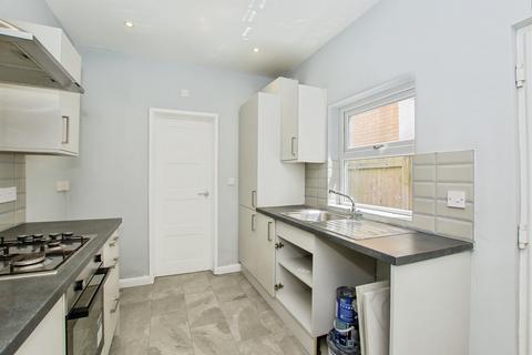 3 bedroom terraced house for sale, Lincoln Road, Peterborough