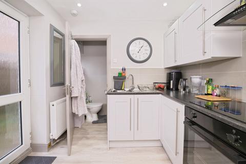 6 bedroom semi-detached house for sale, Dogsthorpe Road, Peterborough