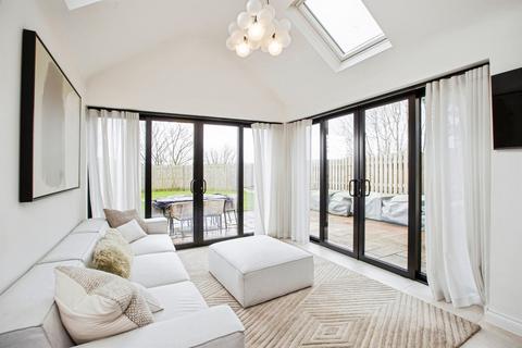 undefined, Meadow View, Pye Nest