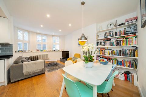 2 bedroom flat for sale, Milton Avenue, London N6