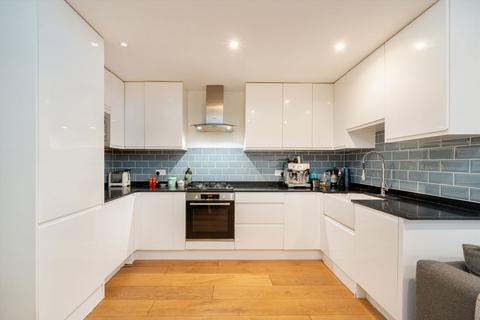 2 bedroom flat for sale, Milton Avenue, London N6