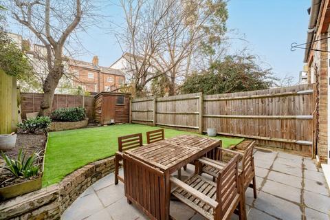 2 bedroom flat for sale, Milton Avenue, London N6