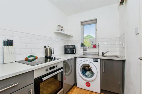 1 bedroom apartment for sale, Regents Court, Peterborough