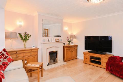 3 bedroom detached house for sale, Cromwell Avenue, Cheshunt, Waltham Cross