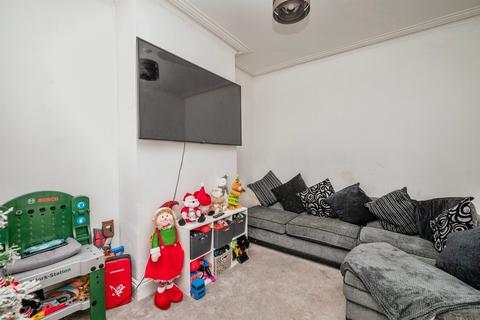 3 bedroom terraced house for sale, Admiralty Road, Great Yarmouth