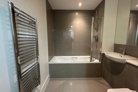 2 bedroom flat for sale, Tranquil Lane, Harrow