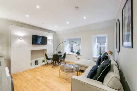 2 bedroom flat for sale, The Cross, Crieff PH7