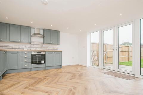 3 bedroom end of terrace house for sale, Rectory Road, Little Oakley, Harwich