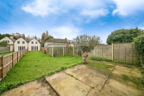 3 bedroom end of terrace house for sale, Rectory Road, Little Oakley, Harwich