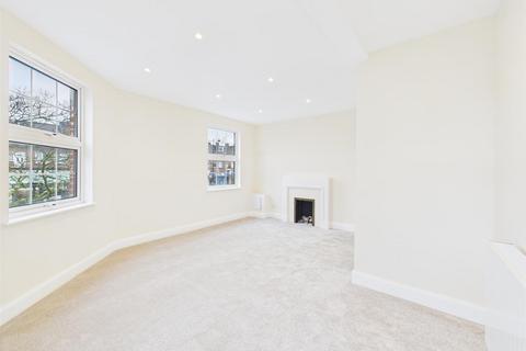 3 bedroom duplex for sale, Field End Road, Pinner HA5