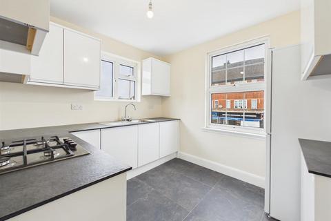 3 bedroom duplex for sale, Field End Road, Pinner HA5