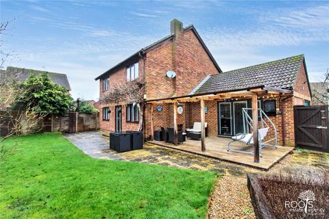 4 bedroom detached house for sale, Corderoy Close, Berkshire RG19