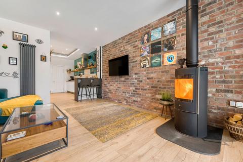undefined, Park Terrace, Brightons, FK2