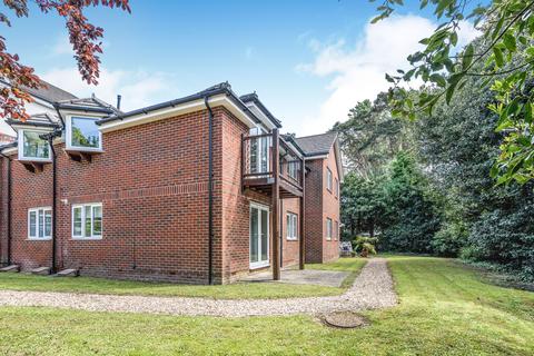 2 bedroom flat to rent, Warsash Road, Southampton, SO31