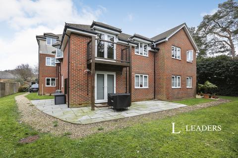 2 bedroom flat to rent, Warsash Road, Southampton, SO31