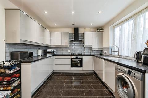 3 bedroom end of terrace house for sale, Chaucer Road, GREAT YARMOUTH