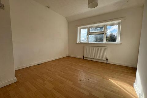 3 bedroom terraced house to rent, Fountains Road, Walsall WS3