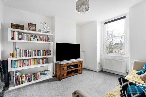 3 bedroom apartment for sale, Colney Hatch Lane, London, N10