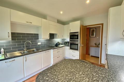 undefined, Woodward Place, Loughton Lodge