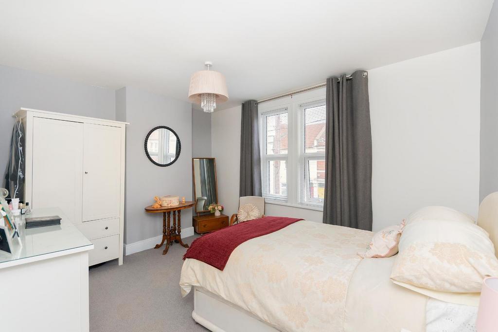 2 Q2 RBR - Bedroom G.jpg