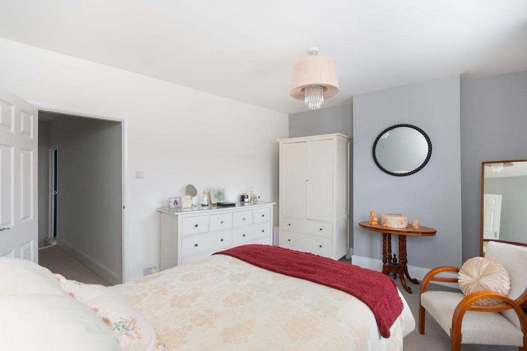 2 Q2 RBR - Bedroom E.jpg
