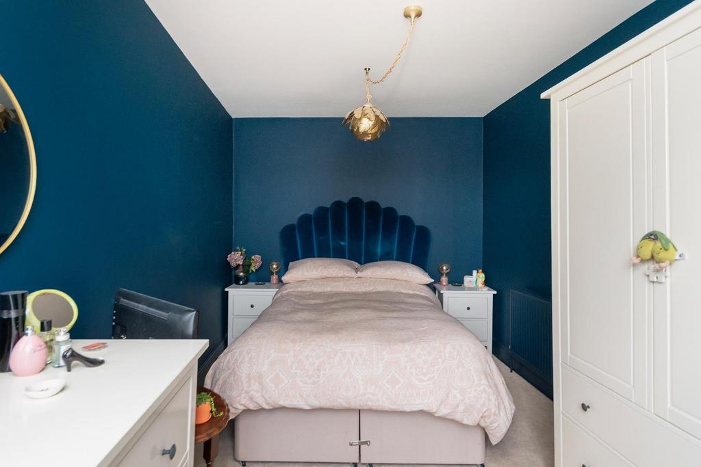 2 Q2 RBR - Bedroom B.jpg