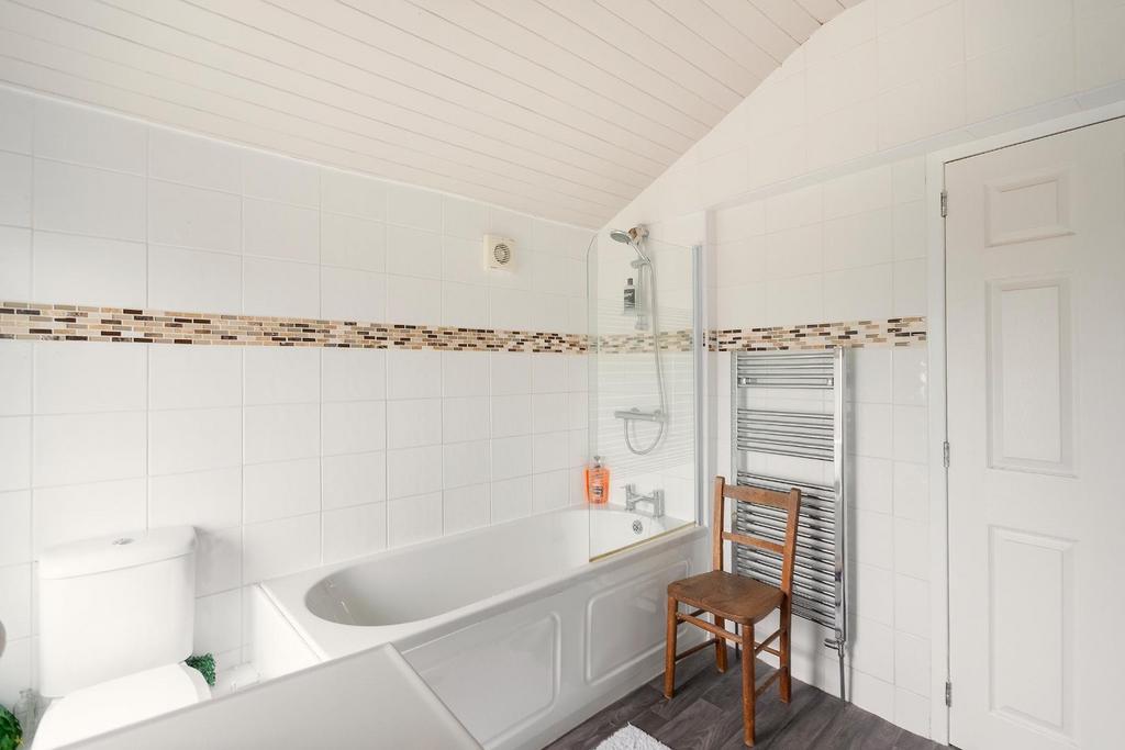 2 Q2 RBR - Bathroom A.jpg